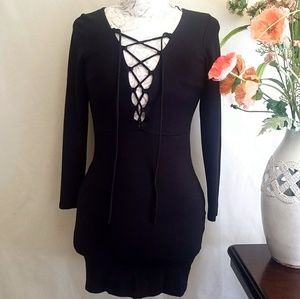 Black Long-sleeved dress